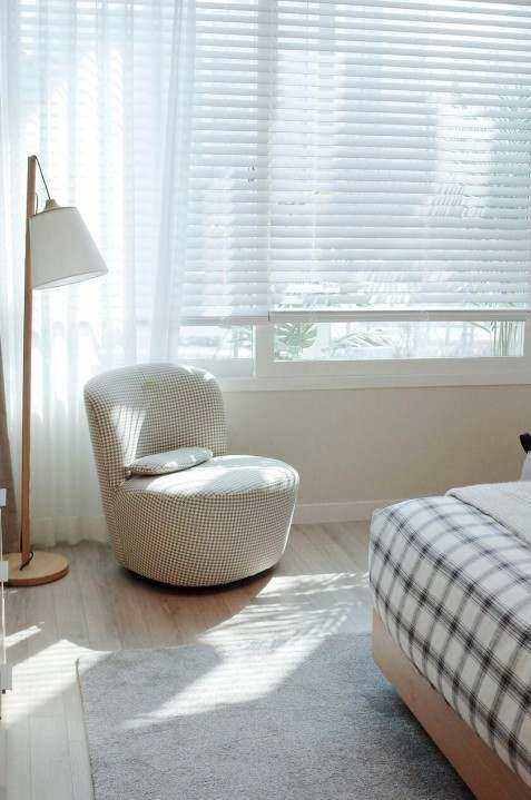 Coastal dining set